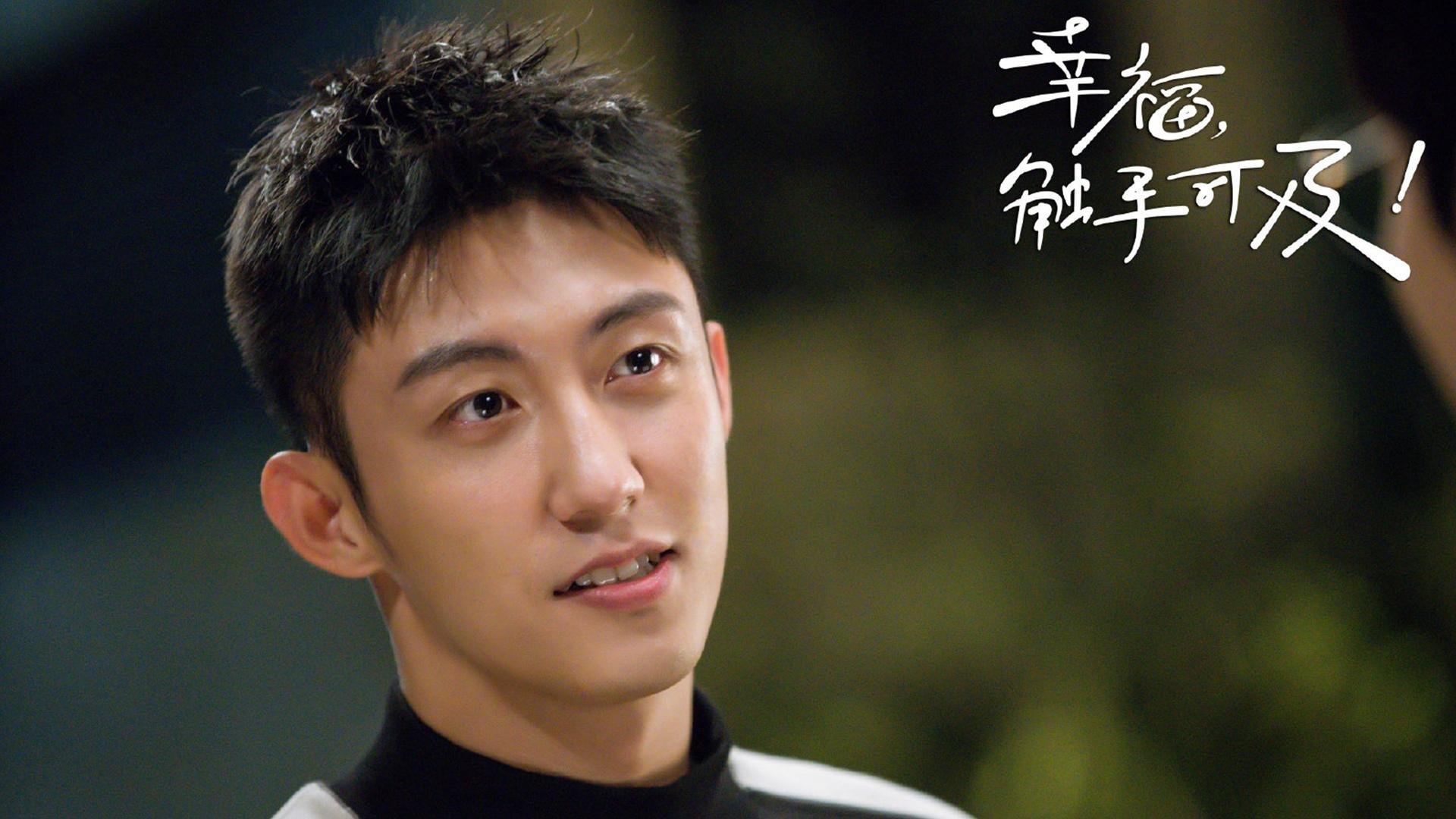 爱游戏体育在线-中国篮球明星球员回归家乡举办公益训练营传播篮球文化,中国篮球队运动员