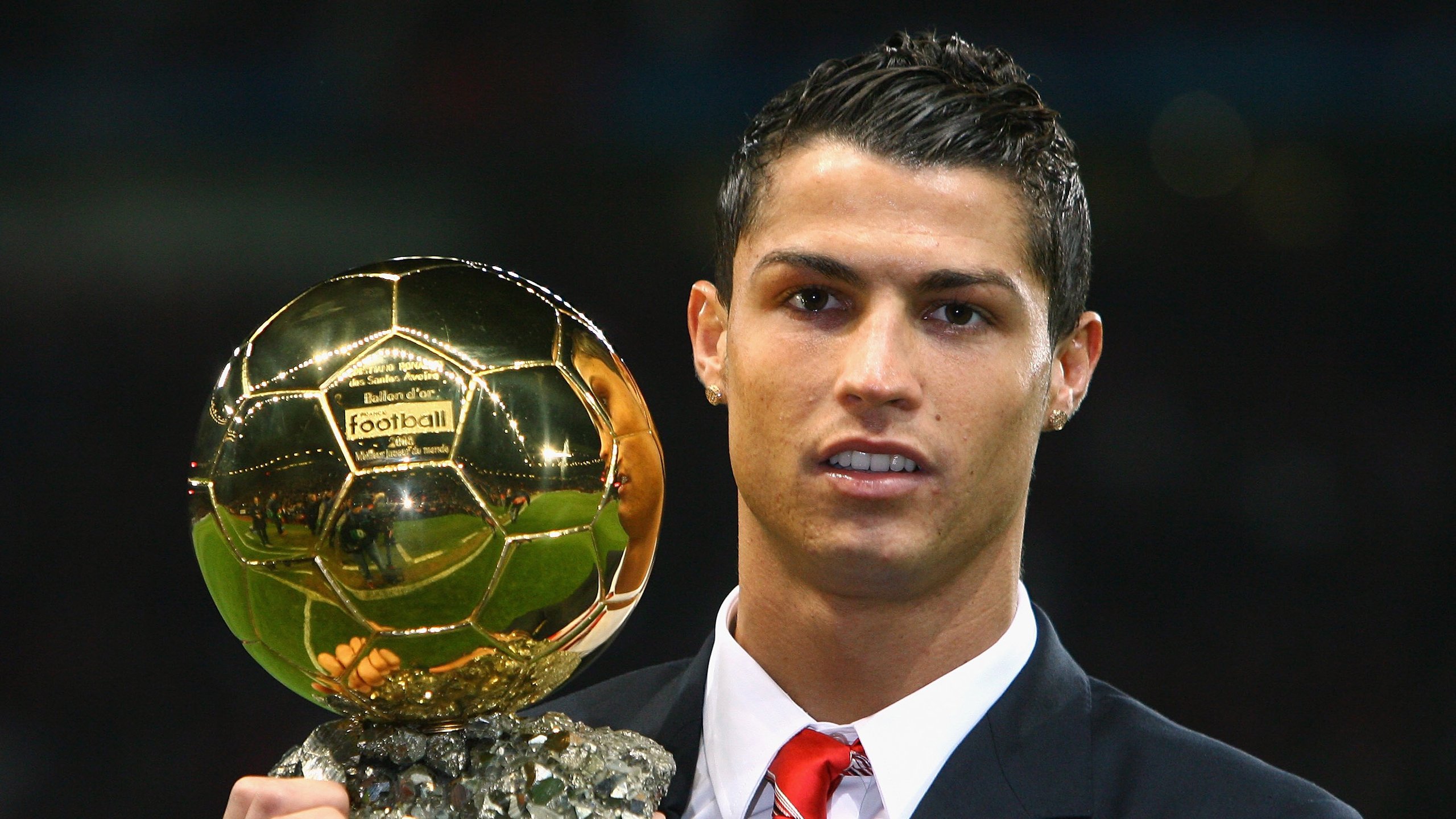 世界少年游泳节 12岁小将200米自刷新赛事年龄组纪录